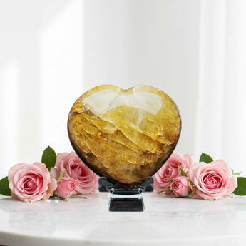 Golden Healer Quartz Heart with stand (504g) – Healing, Alignment & High‑Vibration Light - Heavenly Crystals Online