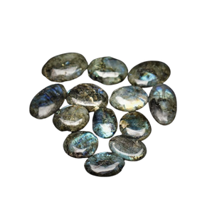 Labradorite Palm Stone – Intuition, Protection & Transformational Energy - Heavenly Crystals Online